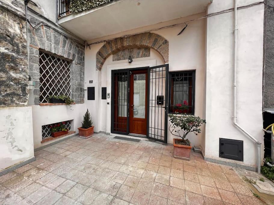 A Casa Di Ty Lägenhet Caserta Exteriör bild
